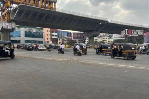 Katraj Chowk remained traffic free on Wednesday due to good planning by traffic police