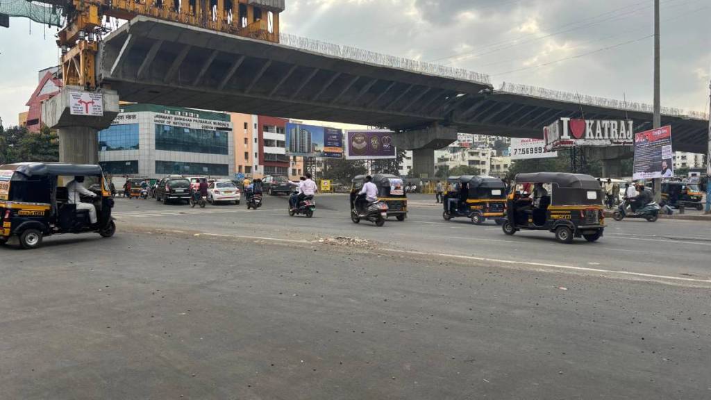 Katraj Chowk remained traffic free on Wednesday due to good planning by traffic police