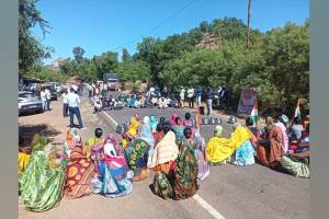 Tap water supply scheme of Jalswarajya Yojana in Takeharsh Gram Panchayat area of ​​Trimbakeshwar taluka has closed since two years