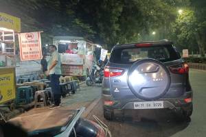 Food stalls from IT Park to Mate Chowk have found new ways to avoid legal action