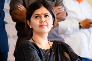 Senior BJP leader Pankaja Munde absent in Smriti Mandir