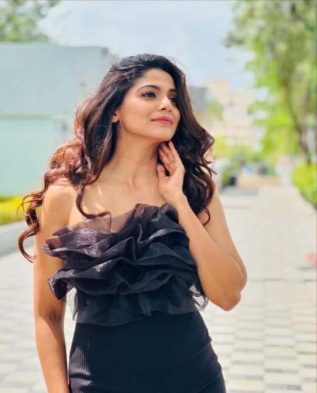 Pooja Sawant Black Off-Shoulder Dress