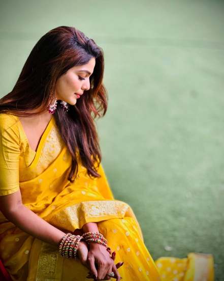 Pooja Sawant Yellow Saree Look