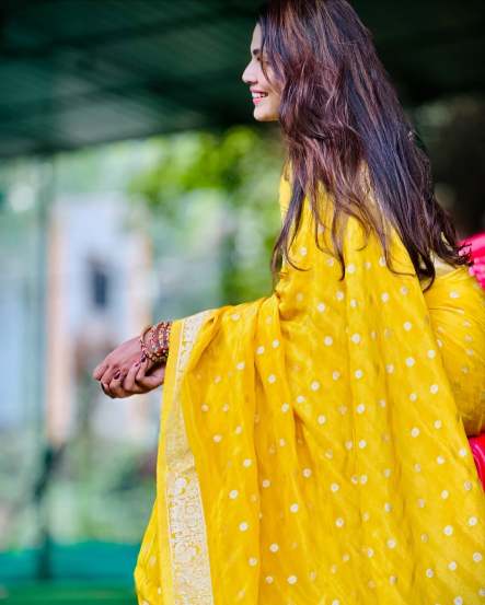 Pooja Sawant Yellow Saree Look