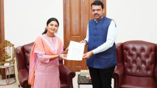 Prajakta Mali Meet Devendra Fadnavis