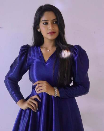 Prapti Redkar Glamorous Look