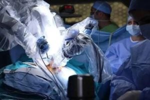 92-year-old man beats kidney cancer by Robotic surgery