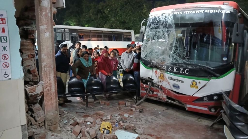 number of ST bus accidents increased in Nashik division