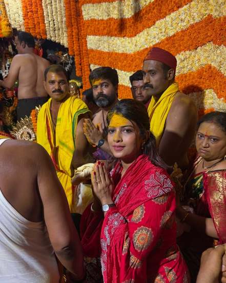 Dhanashri Kadgaonkar Jejuri Gadh visit