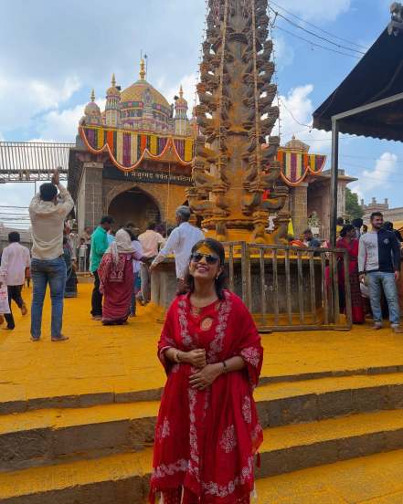 Dhanashri Kadgaonkar Jejuri Gadh visit