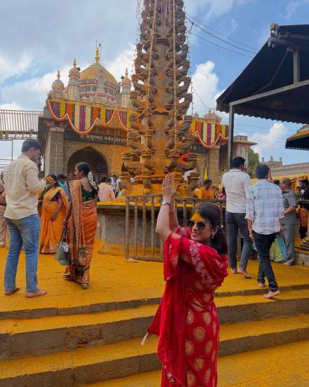 Dhanashri Kadgaonkar Jejuri Gadh visit