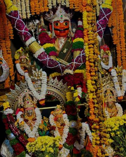 Prajakta Gaikwad Jejuri Khandoba Darshan