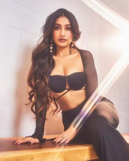 Dhanshree Varma hot, Dhanshree Varma bold