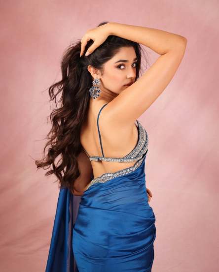 south actress krithi shetty, krithi shetty in blue saree photos, krithi shetty saree look