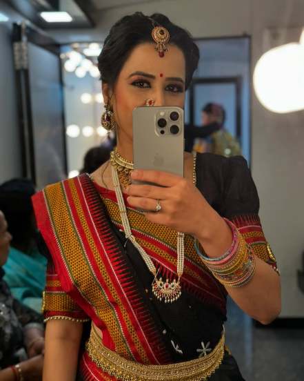 Prajakta Gaikwad Lavani look