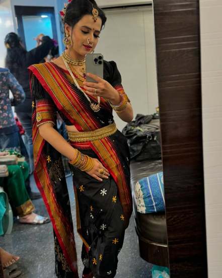 Prajakta Gaikwad Lavani look