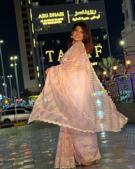 dhanshri kadgaonkar saree photoshoot in dubai 