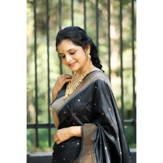 Sharvari Jog Black Muniya Border Paithani Saree