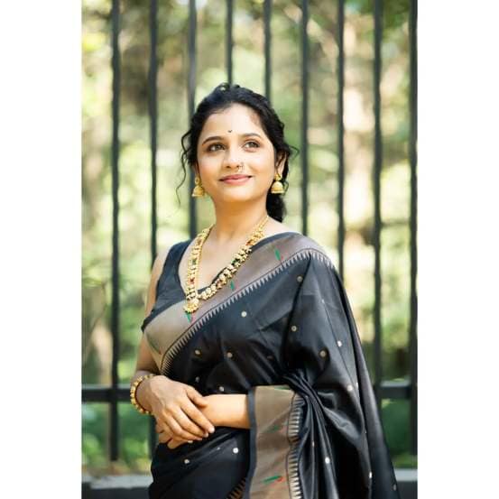 Sharvari Jog Black Muniya Border Paithani Saree