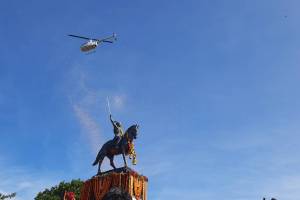 Shiv Pratap Din celebrated at Pratapgad Flowers showered from helicopter on Chhatrapati equestrian statue satara news