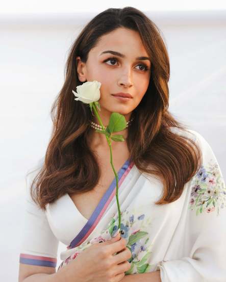 Bollywood superstar Alia Bhatt shares outstanding pictures in white saree on social media