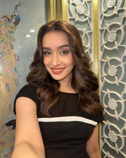 Bollywood star Shraddha Kapoor shares pictures on social media along with a unique caption