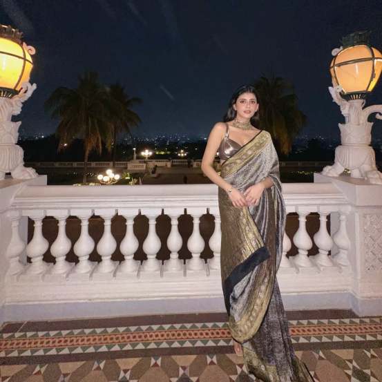 Bollywood actor Sanjana Sanghi shares pictures in saree on social media