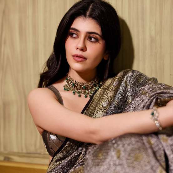 Bollywood actor Sanjana Sanghi shares pictures in saree on social media