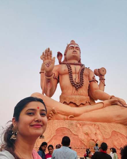 Marathi Actress Prajakta Mali visits jyotirling temples in Gujrat shares pictures on social media 