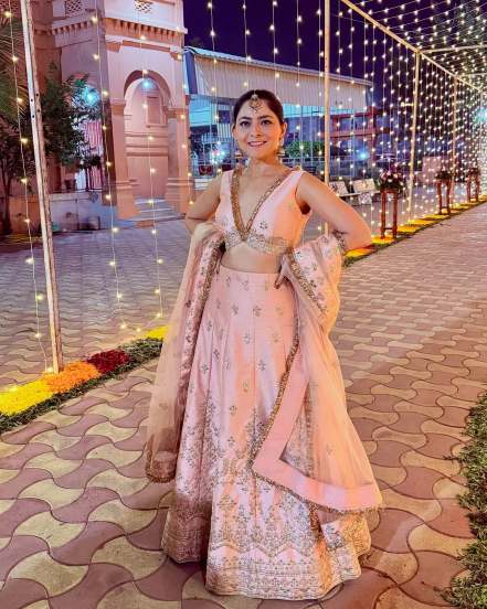 Marathi Actress Sonalee Kulkarni shares alluring pictures in lehenga on social media for cousin wedding