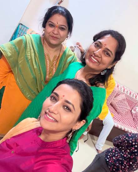 Marathi Actress Jui Gadkari Shares outfit styled by her mother shares pictures on social media