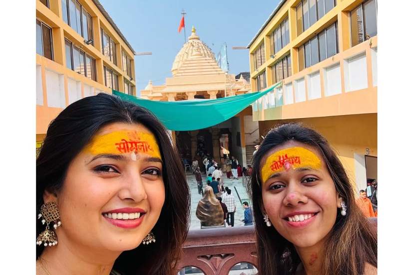 Marathi Actress Prajakta Mali visits jyotirling temples in Gujrat shares pictures on social media 