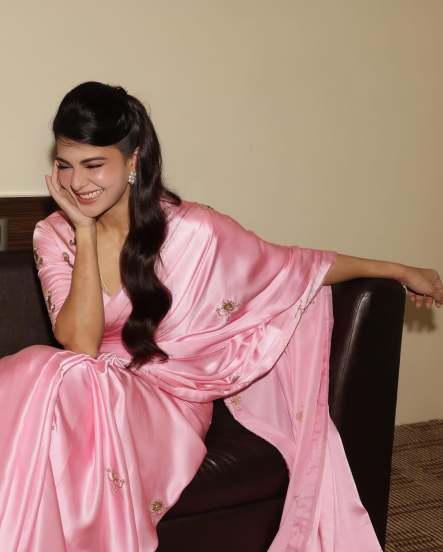 Jacqueliene Fernandez shares glamorous photos in pink silk saree on social media