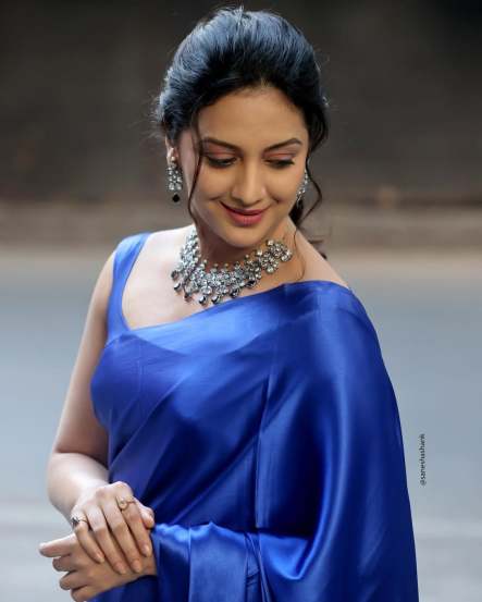 Tejashri Pradhan Blue Satin Saree