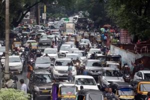 Traffic changes due to flyover work at Katraj Chowk Confusion among people due to having to take alternative route