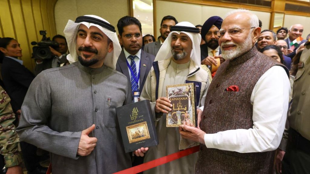 Image of PM Modi with Abdullateef Alnesef and Abdullah Baron.