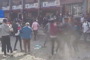 College Students Clash Lonavala, Students Clash Bus Stand Lonavala, Lonavala,