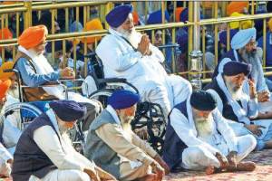 sukhbir badal gets toilet cleaning duty from akal takht over religious punishment