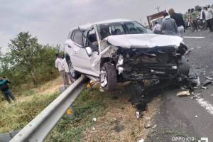 Three youths killed in car accident on Daryapur Akola road amravati