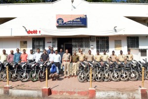 sangli two wheeler thief