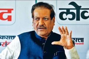 ex maharashtra cm prithviraj chavan express dought on electronic voting machines