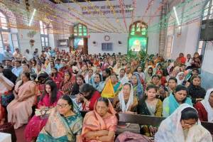 christmas celebrated with prayers in sangli