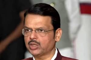 cm devendra fadnavis order to confiscate assets and properties of abscond accused in sarpanch santosh deshmukh murder