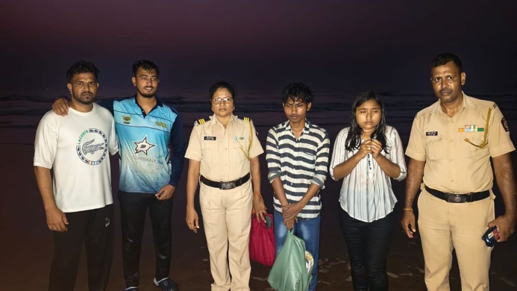 Local fishermen save life of couple stuck in rough sea in ratnagiri