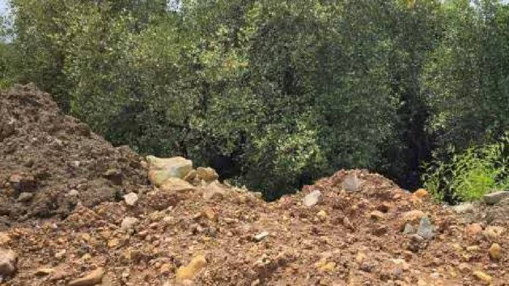 Action taken against 20 dumpers for illegally dumping debris navi Mumbai news