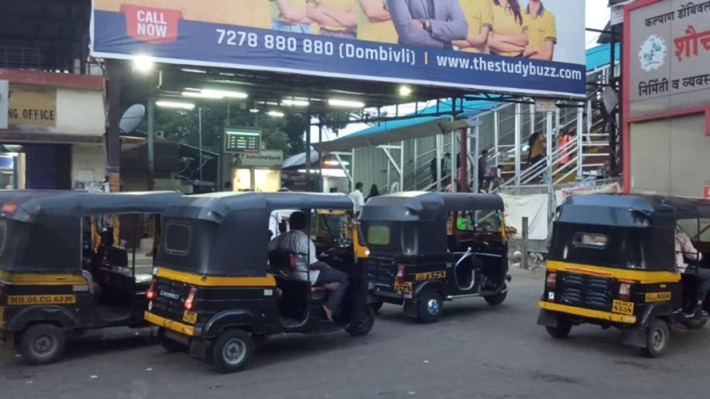 forcefully Fare hike by rickshaw drivers going to Regency Golavli Davdi in Dombivli