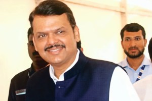 maharashtra cm devendra fadnavis calls for expedited work on airport projects