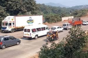 tourists suffer over traffic congestion on mumbai goa highway traffic