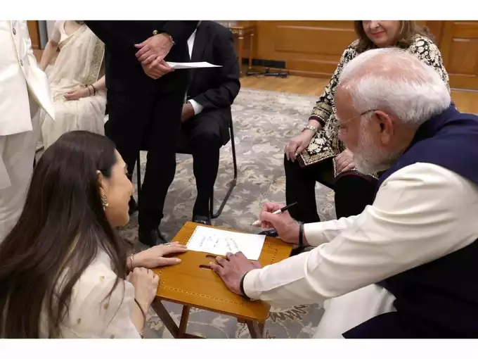 Kapoor Family Met Pm Narendra Modi 