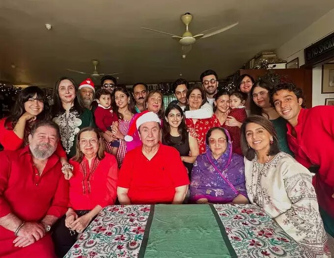 Ranbir Raha Deepika And Varun Dhawan Celebrate First Christmas With Kids
